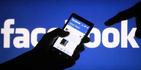 Garante Privacy a Facebook: blocchi i falsi account e tutti i dati siano trasparenti