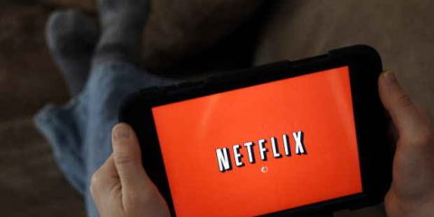 Netflix, più della metà degli abbonati italiani vuole anche il porno