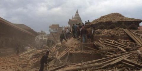 Il terremoto in Nepal cogli occhi del drone (video)