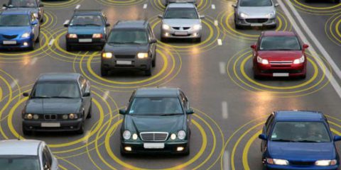 Connected cars e internet delle cose nel Regno Unito, mercato da 55 miliardi di sterline nel 2030