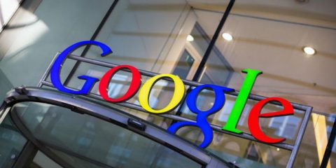 Google spende 450 mln in ‘soft lobbying’ per rifarsi l’immagine nella Ue