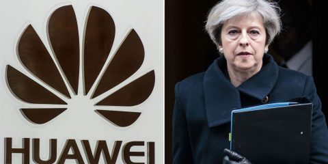 5G, Theresa May dà il via libera a Huawei. Ma solo per le antenne e le parti ‘non core’