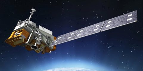 Amazon insegue Starlink e lancia i primi prototipi di satelliti per Internet (Progetto Kuiper)