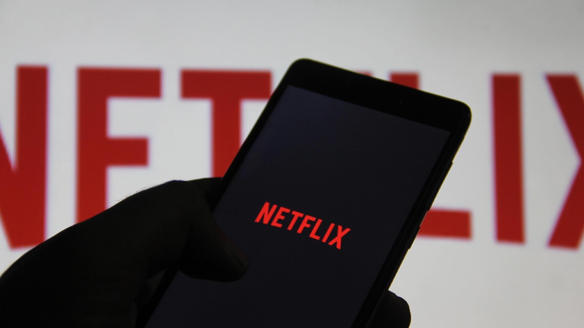 Netflix, in arrivo l'abbonamento a 7 o 9 dollari con la pubblicità - Key4biz