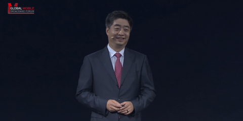 5G, Ken Hu (Huawei) agli operatori ‘Servono soluzioni mirate per l’industria’