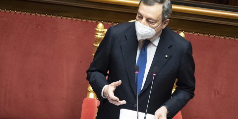 Draghi: “Green pass in 3 mesi, ma con tutela dati e senza discriminazioni. E web tax da metà 2021”