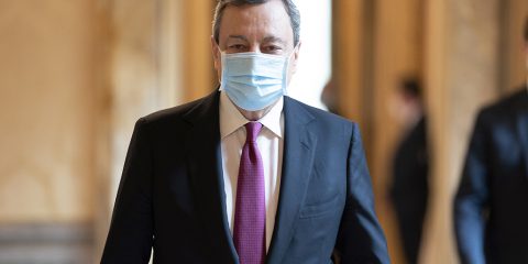 PNRR, Draghi: “Supervisione politica con ministri competenti”. Le tappe dei progetti su Sanità e Pa digitale, banda ultralarga e 5G