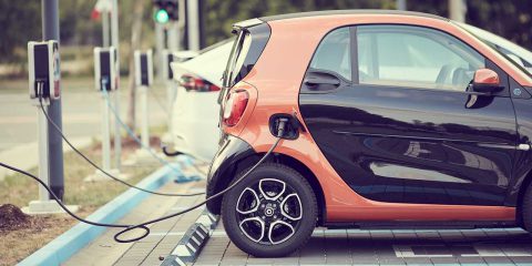 Auto elettriche, mercato europeo stimato a 855 miliardi di dollari entro il 2028