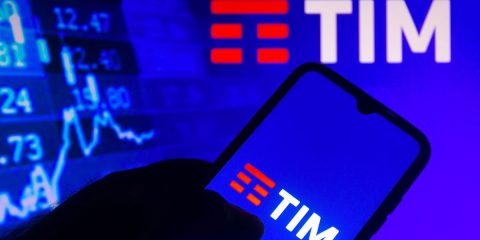 Tim, Uilcom-Uil: Governo e azienda si fermino per un confronto
