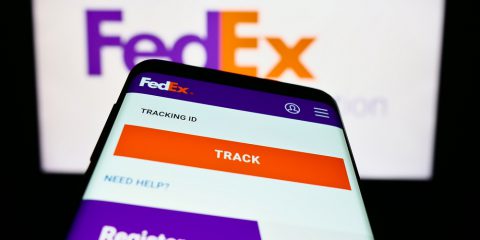 FedEx utilizza l’AI dopo il licenziamento di 22mila dipendenti