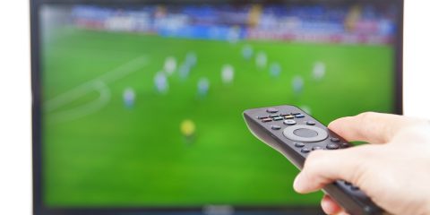 IPTV illegali, in Europa danni all’audiovisivo per 3,2 miliardi di euro. Nuova legge UE nel 2025? Il documento AAPA