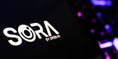 Sora di OpenAI esordisce negli USA, tra entusiasmo e paure