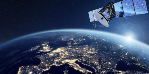 IRIS2, la Commissione Ue firma contratto per una costellazione multiorbitale di 290 satelliti