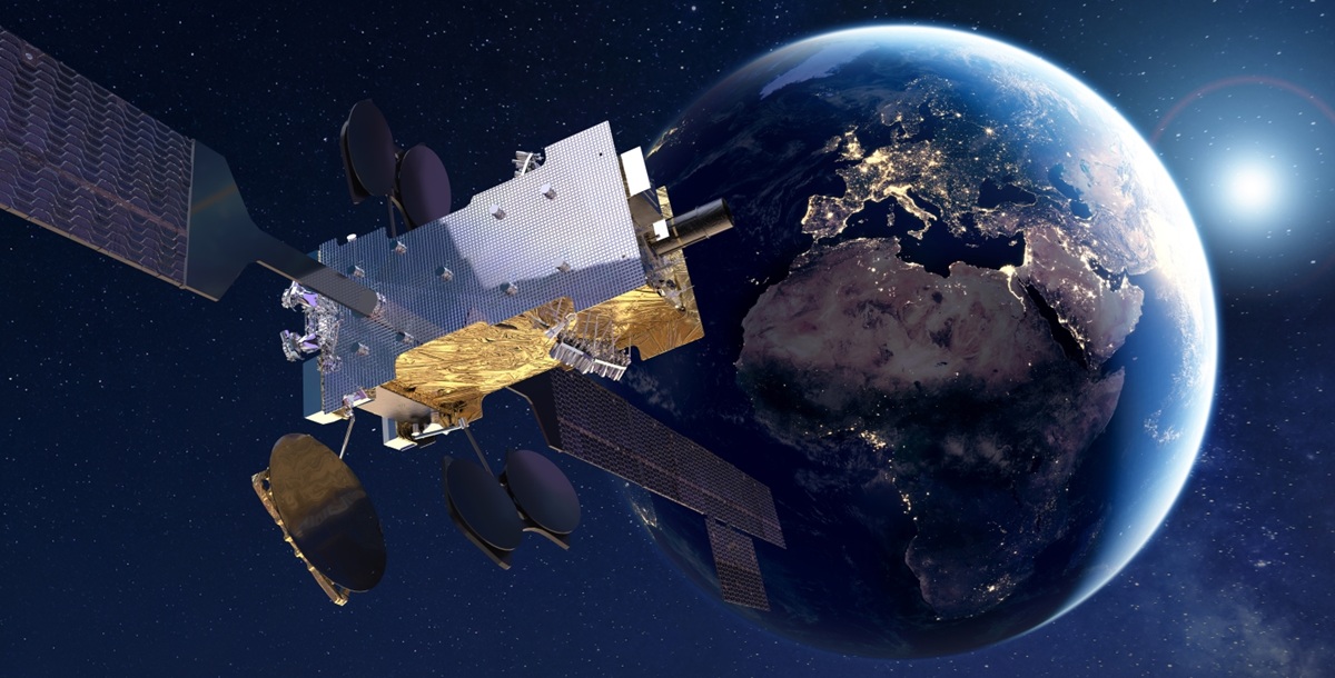 Thales Alenia Space e Hispasat al lavoro sul primo sistema al mondo di distribuzione di chiavi quantistiche per orbita geostazionaria