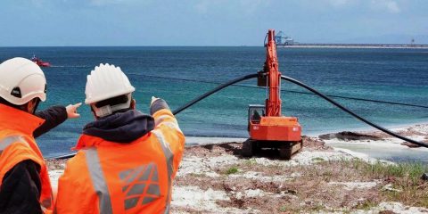 L’UE rafforza la sicurezza dei cavi sottomarini: nuovo piano per la difesa delle infrastrutture critiche. Un miliardo in arrivo